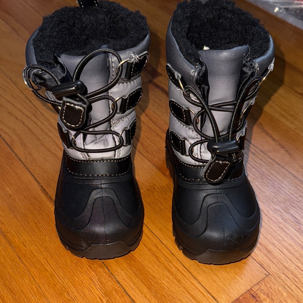 Black and Gray Winter Boots
